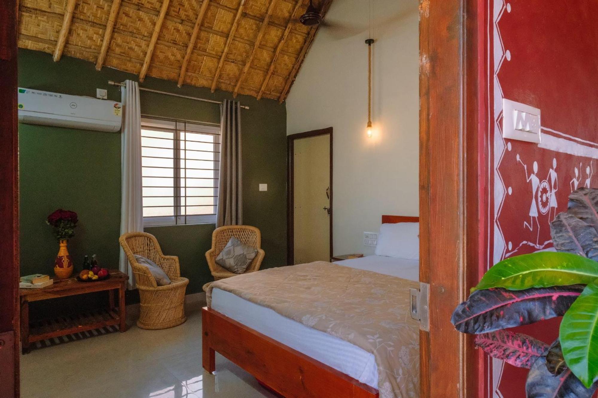 The Hideout Cottage And Restaurant Hampi Exteriör bild