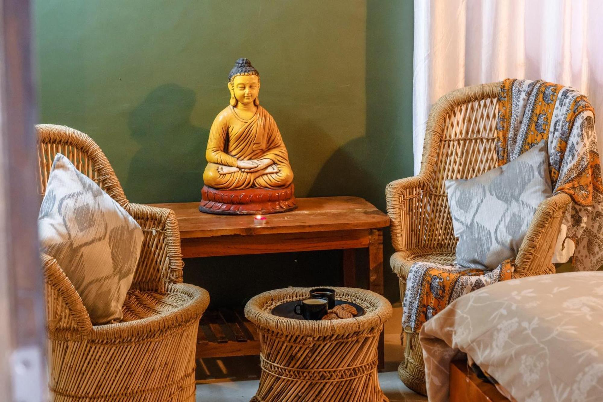The Hideout Cottage And Restaurant Hampi Exteriör bild